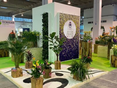 Allestimento Stand Fieristici con Piante e Fiori. Fiera Rho Milano. Chiosco Rosa di Annamaria Zapparoli