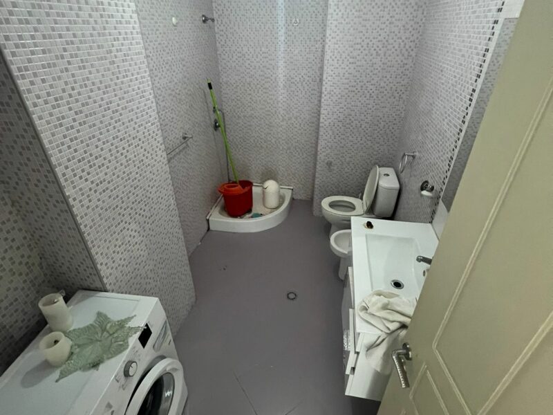 Jepet me qera apartament ne Durres, prane postes Plazh