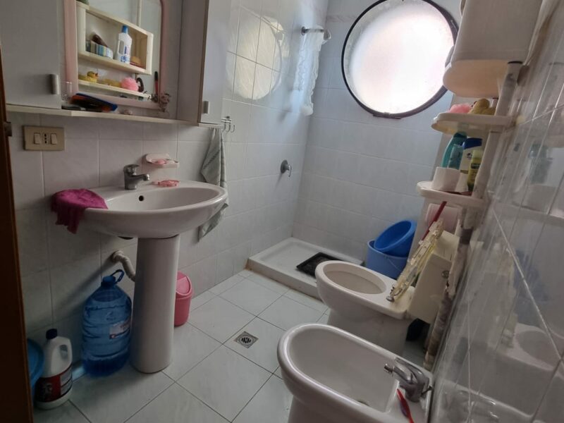 Jepet me qera Garsoniere zona Iliria Plazh Durres, 250 euro ne muaj!