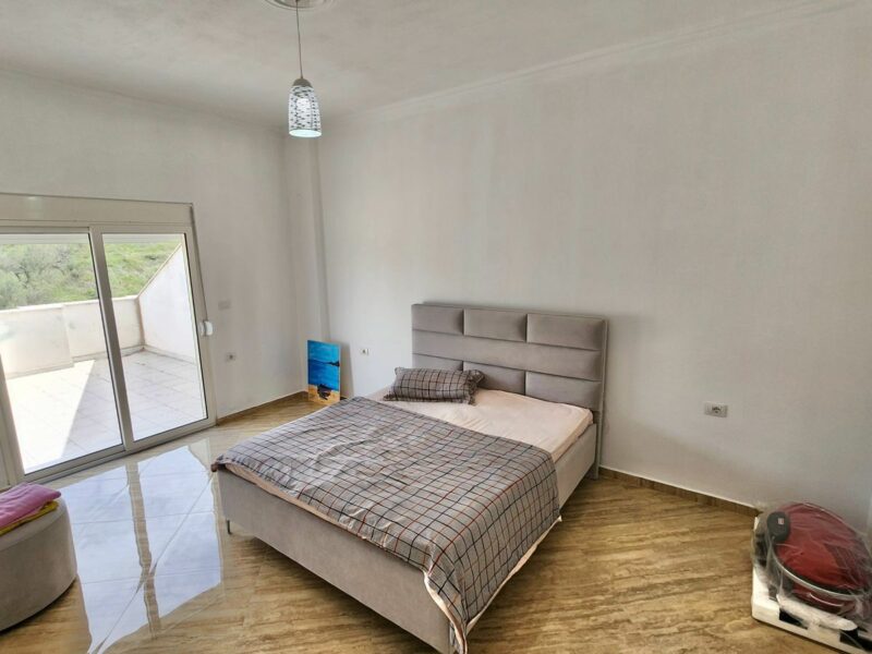 Shitet apartament me pamje nga deti ne Shkëmbi i Kavajës