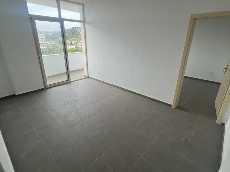 Vendesi appartamento di 95 m² a Golem al prezzo di 97.000 €.